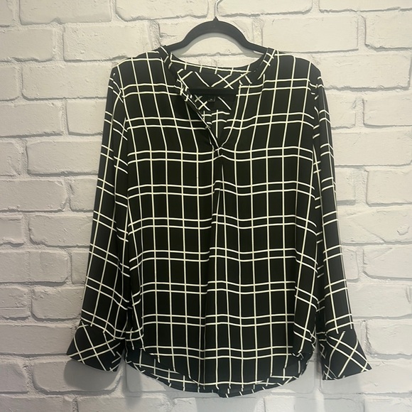 NWOT Women's Banana Republic Black and White Checkered Top size M - Picture 1 of 5